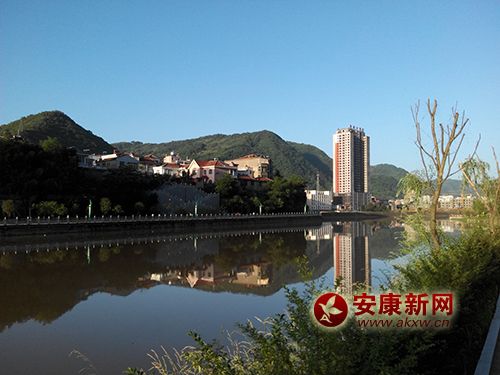 �̺��{����ɽˮƽ��